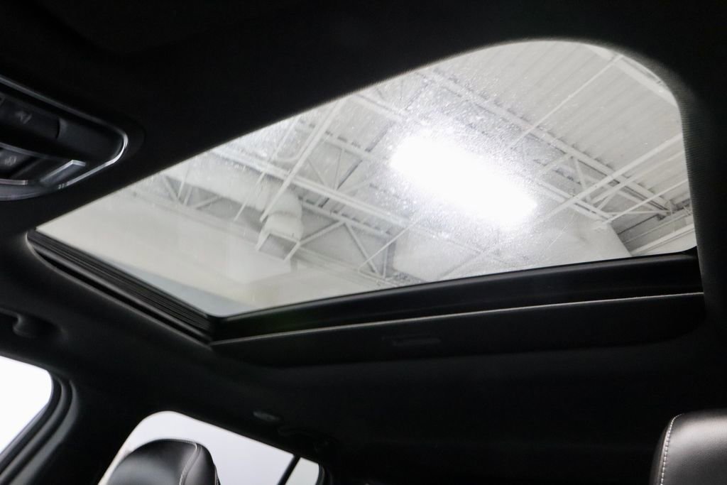 Used 2024 Jeep Grand Cherokee Altitude image 32