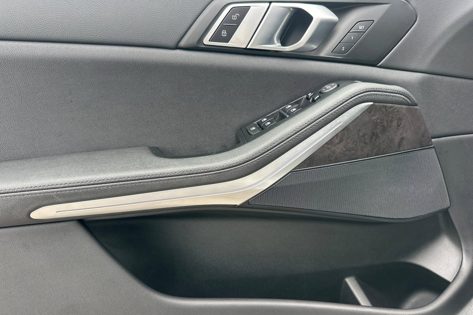 Used 2020 BMW X5 sDrive40i w/ Premium Package image 12