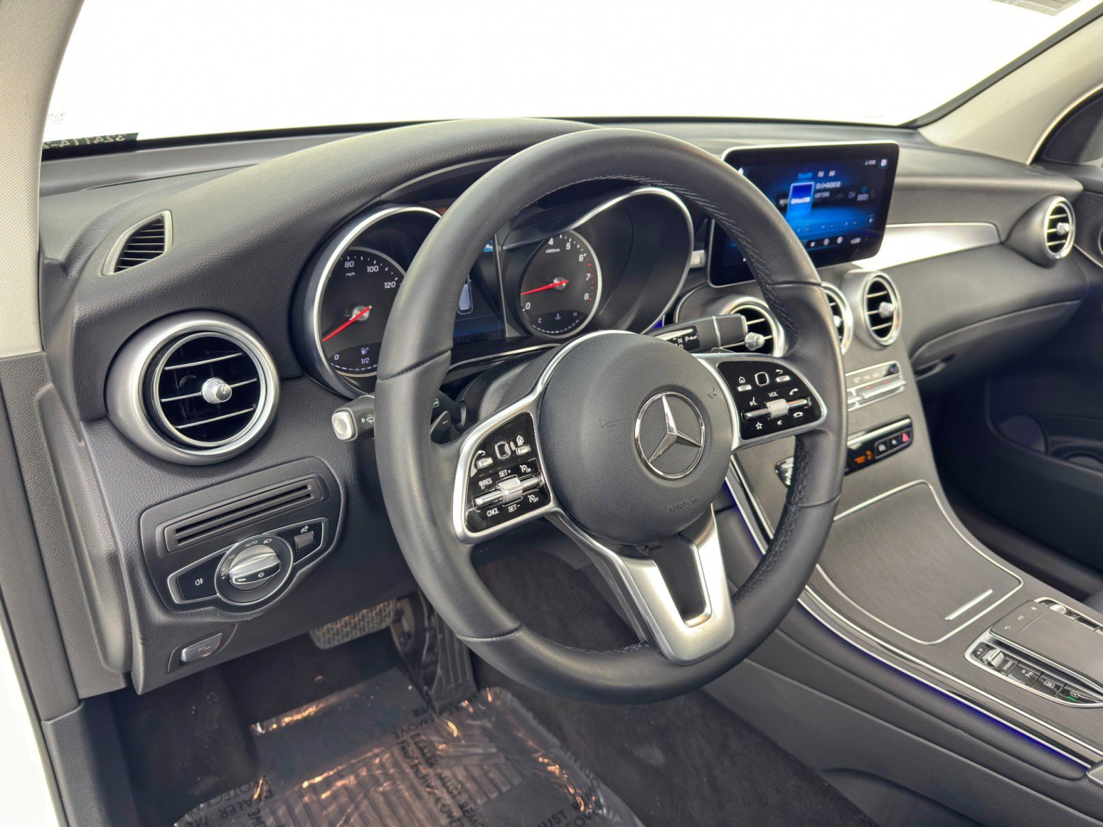 Used 2021 Mercedes-Benz GLC 300 w/ Premium Package image 12