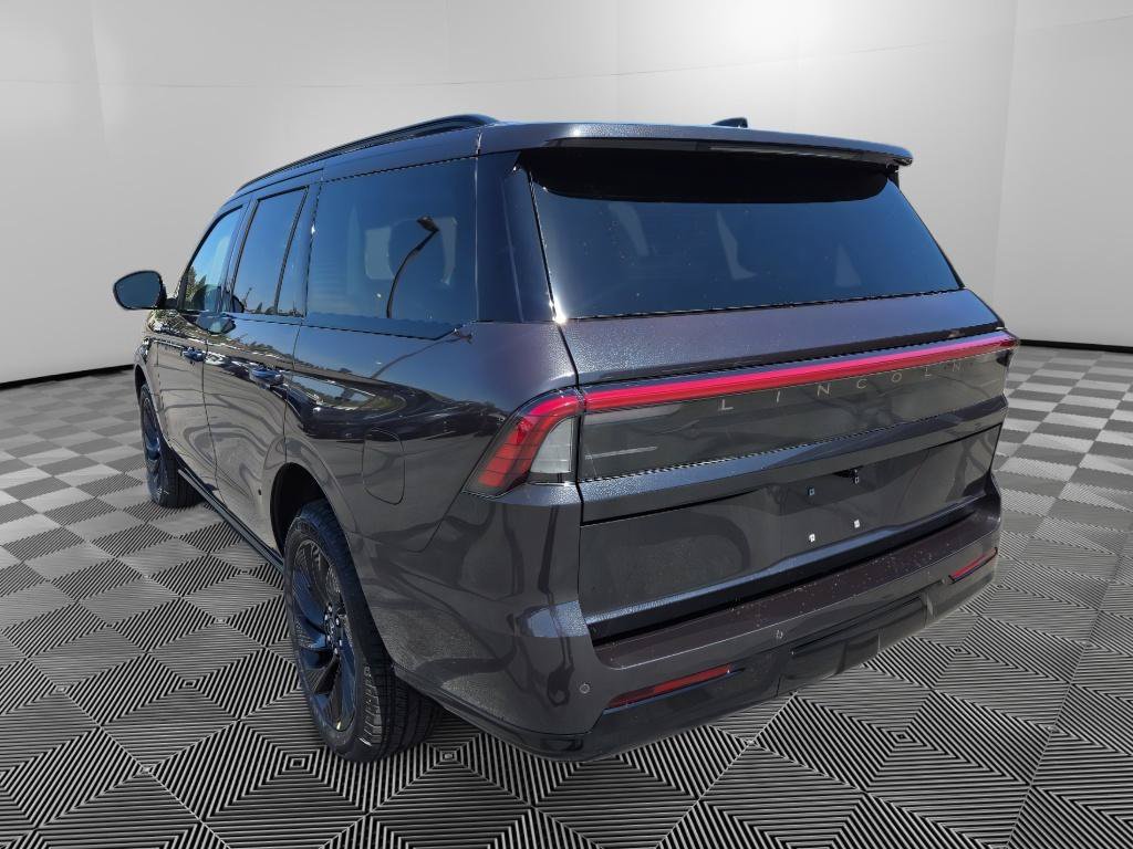New 2026 Lincoln Navigator Reserve w/ Jet Appearance Package AWD/4WD image 5