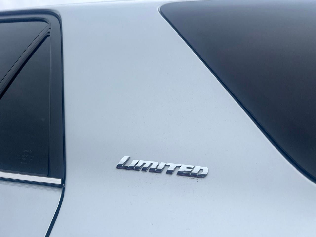 Used 2023 Toyota 4Runner Limited AWD/4WD image 5