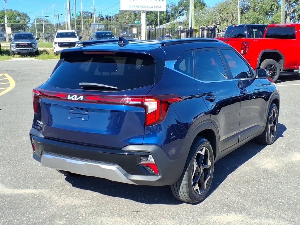 Used 2024 Kia Seltos EX FWD image 7