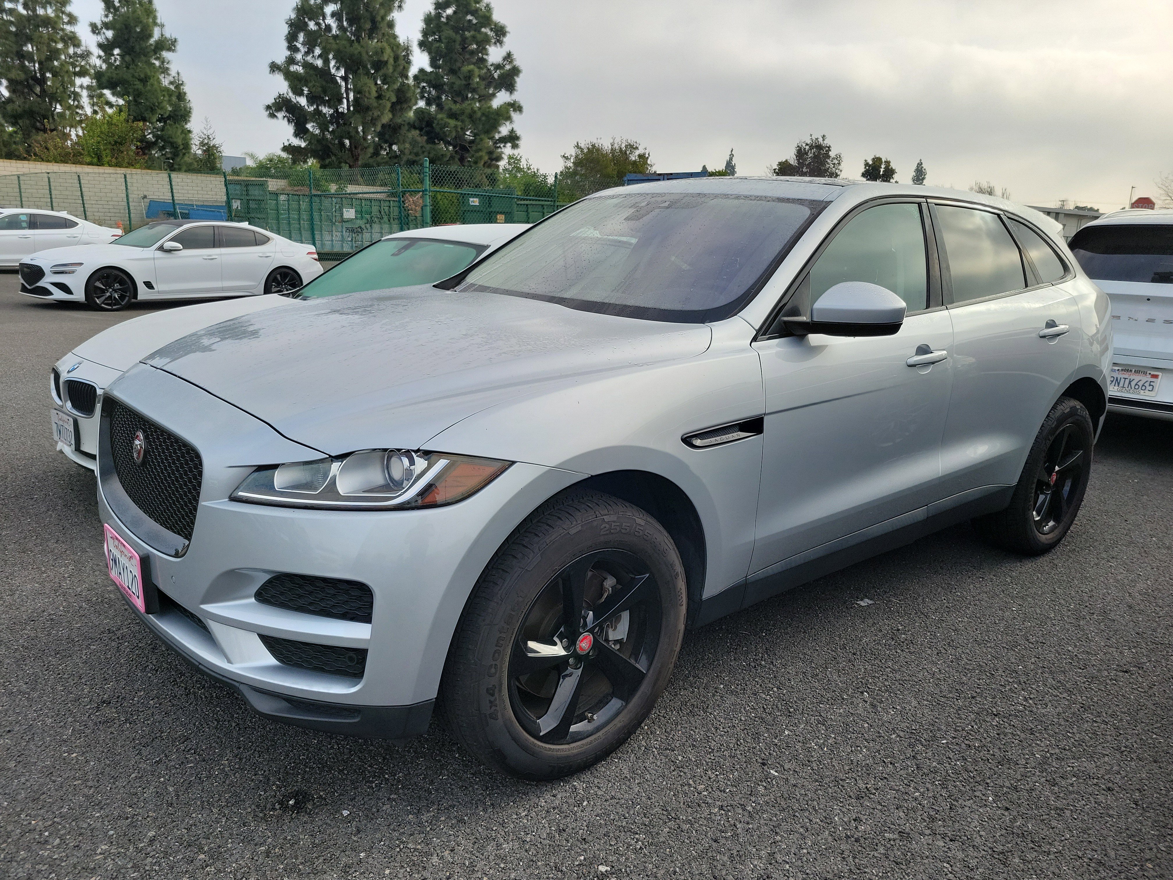 Used 2020 Jaguar F-PACE Premium image 1