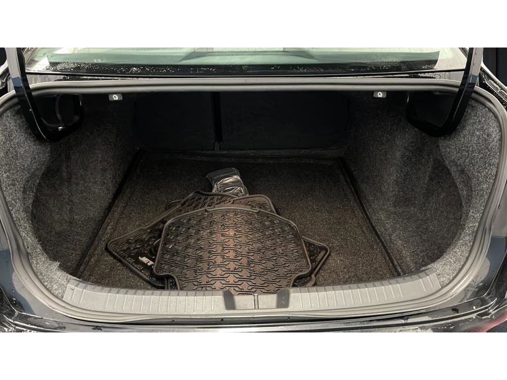 Used 2024 Volkswagen Jetta SE w/ Panoramic Sunroof Package FWD image 27