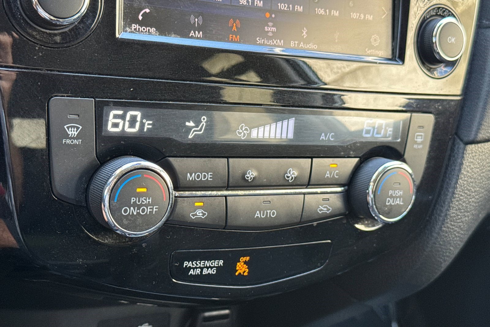 Used 2020 Nissan Rogue SV FWD image 20