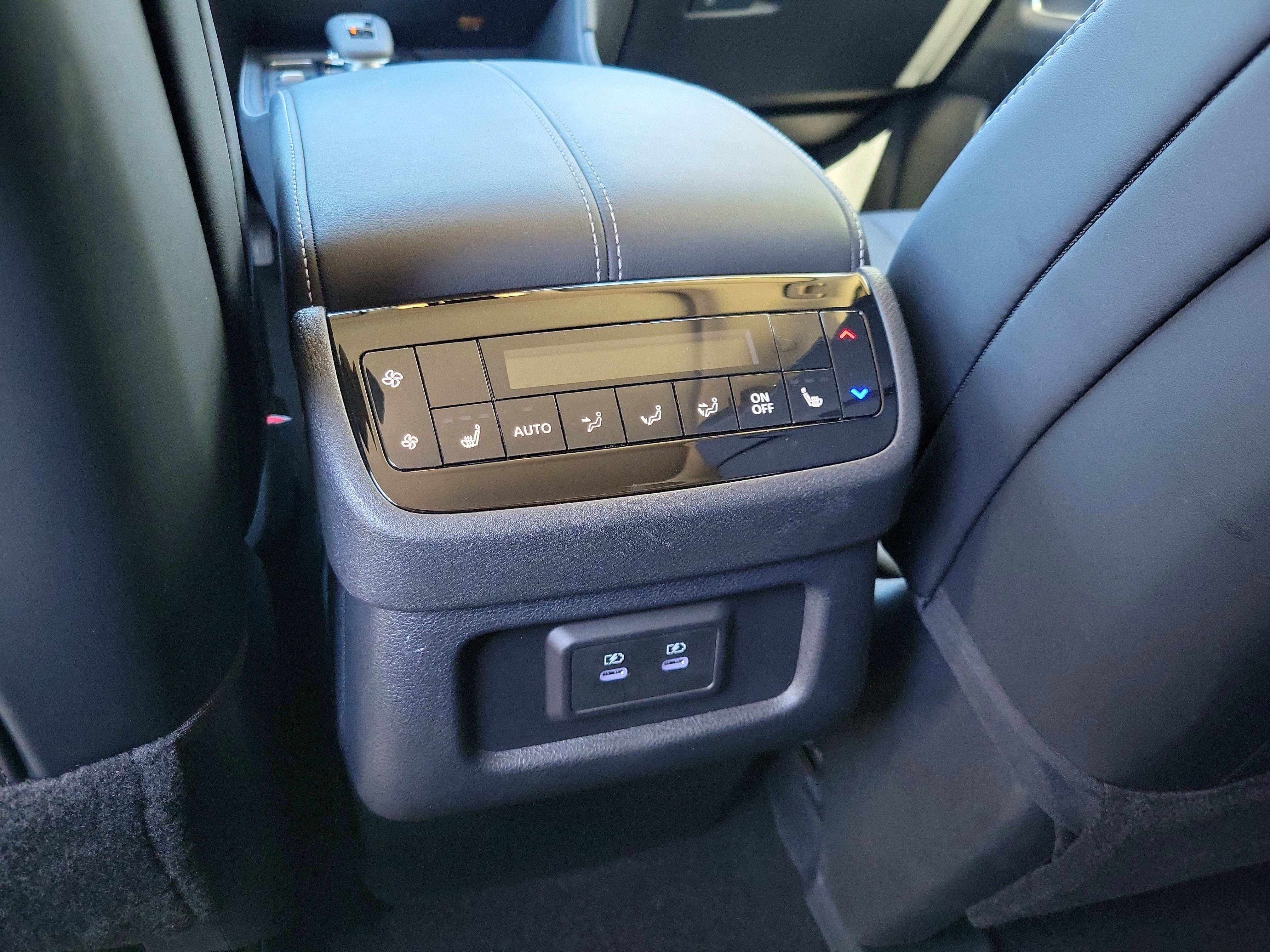 Certified 2026 INFINITI QX60 Luxe w/ Cargo Package FWD image 15