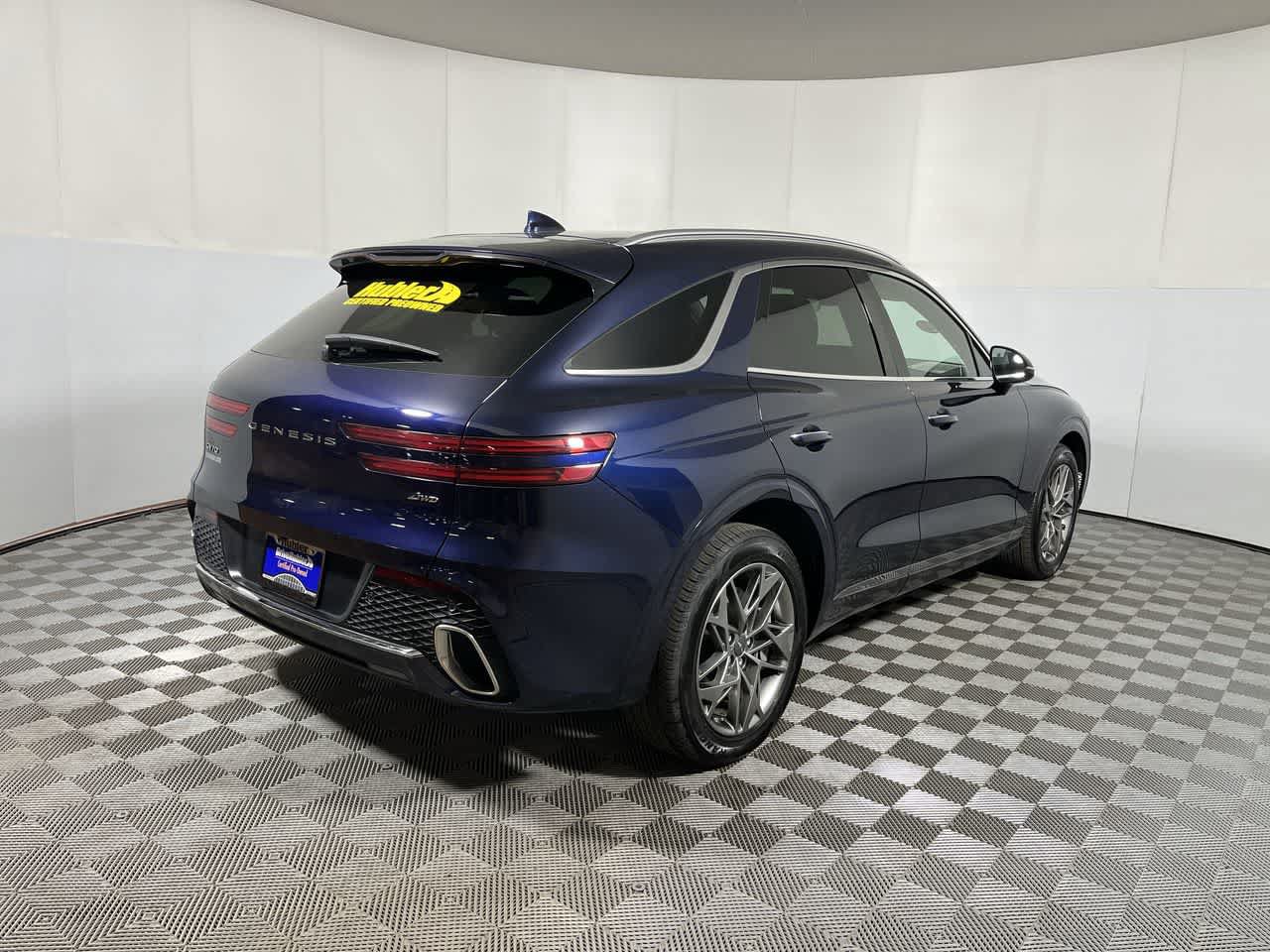 Used 2025 Genesis GV70 2.5T AWD/4WD image 8