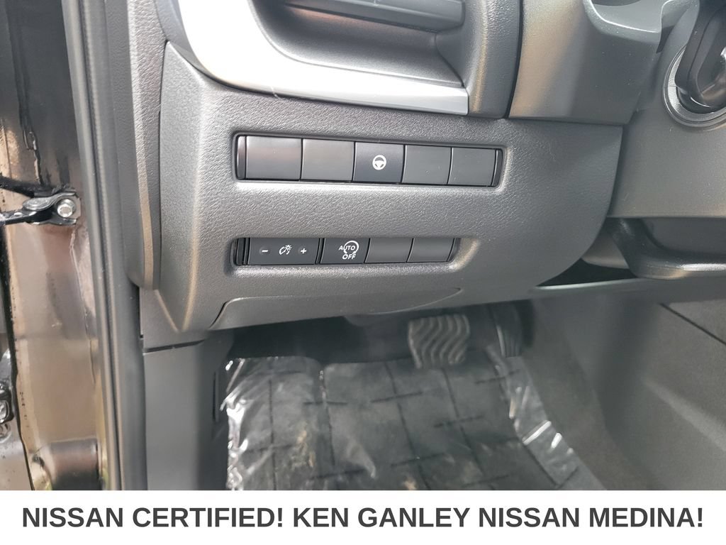 Certified 2023 Nissan Rogue SV AWD/4WD image 34