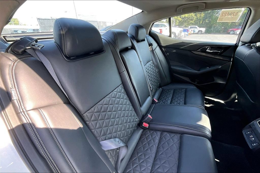 Used 2023 Nissan Maxima Platinum FWD image 25