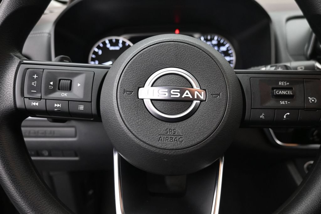 Used 2023 Nissan Rogue S AWD/4WD image 17