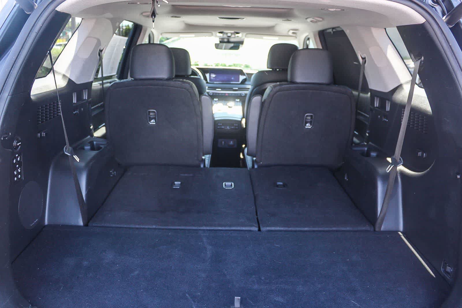 Certified 2024 Hyundai Palisade Limited FWD image 36