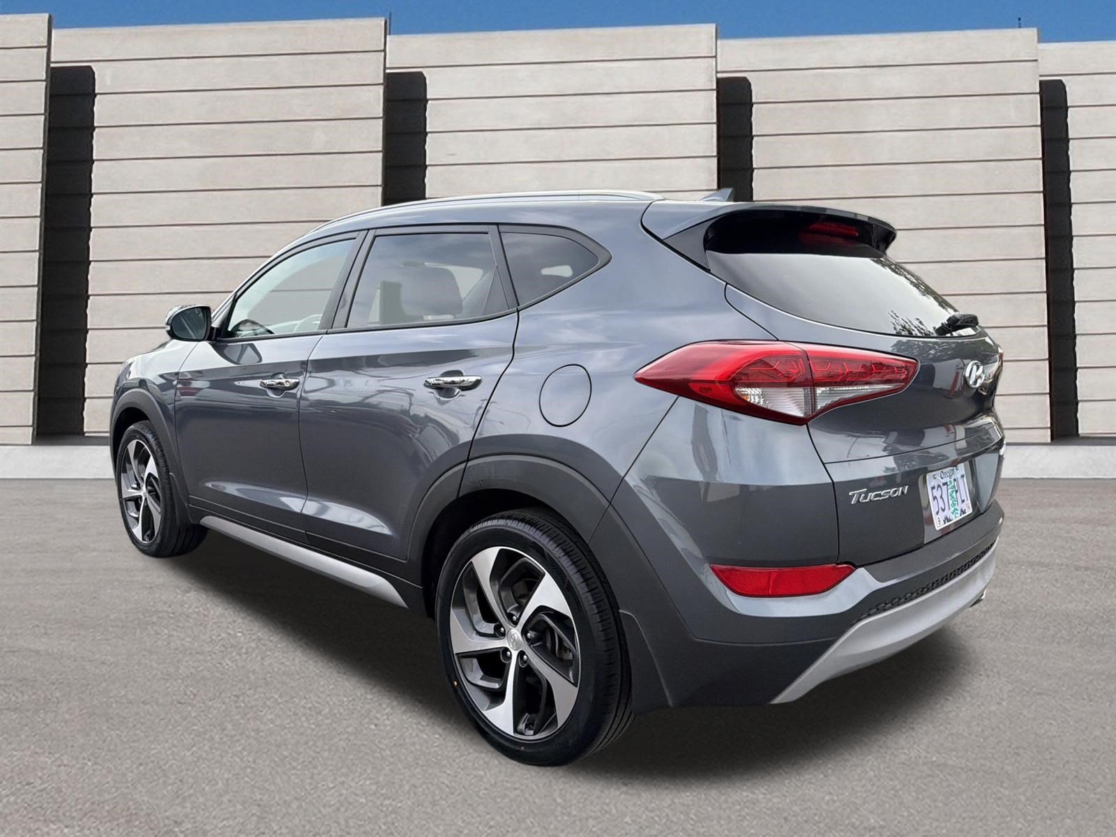 Used 2017 Hyundai Tucson Limited w/ Cargo Package AWD/4WD image 3
