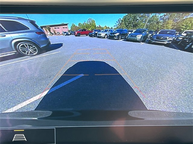 Used 2023 GMC Acadia SLE w/ Driver Convenience Package image 30