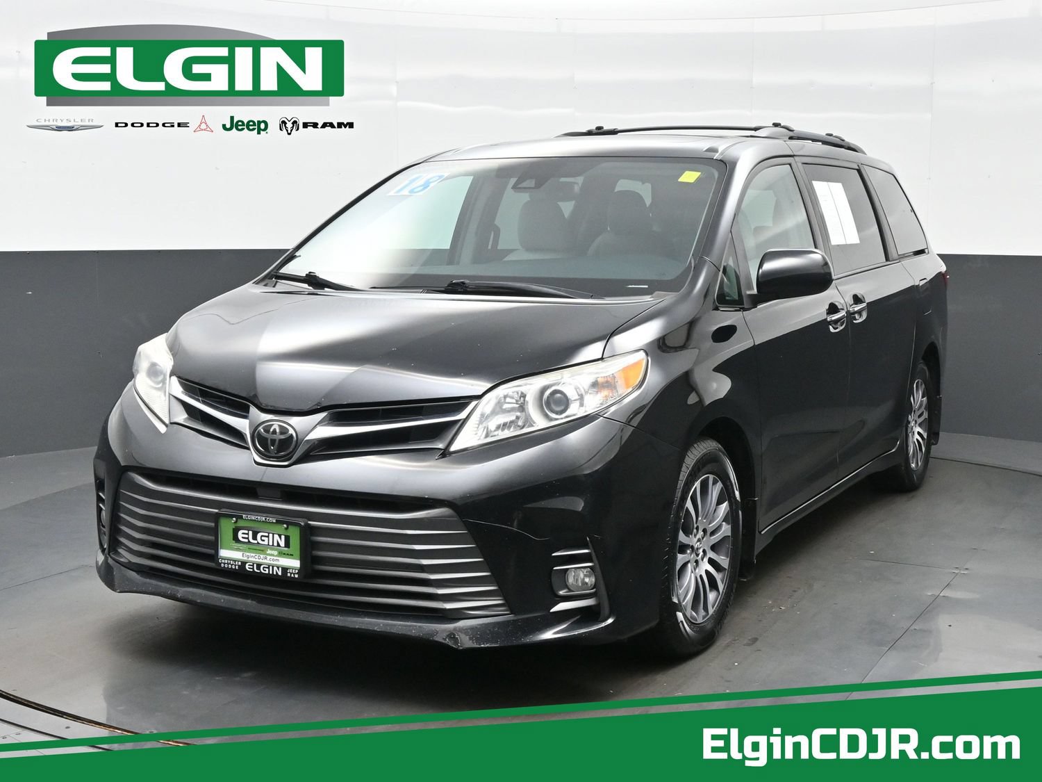 Used 2018 Toyota Sienna XLE Premium w/ Carpet Mat Package FWD image 1