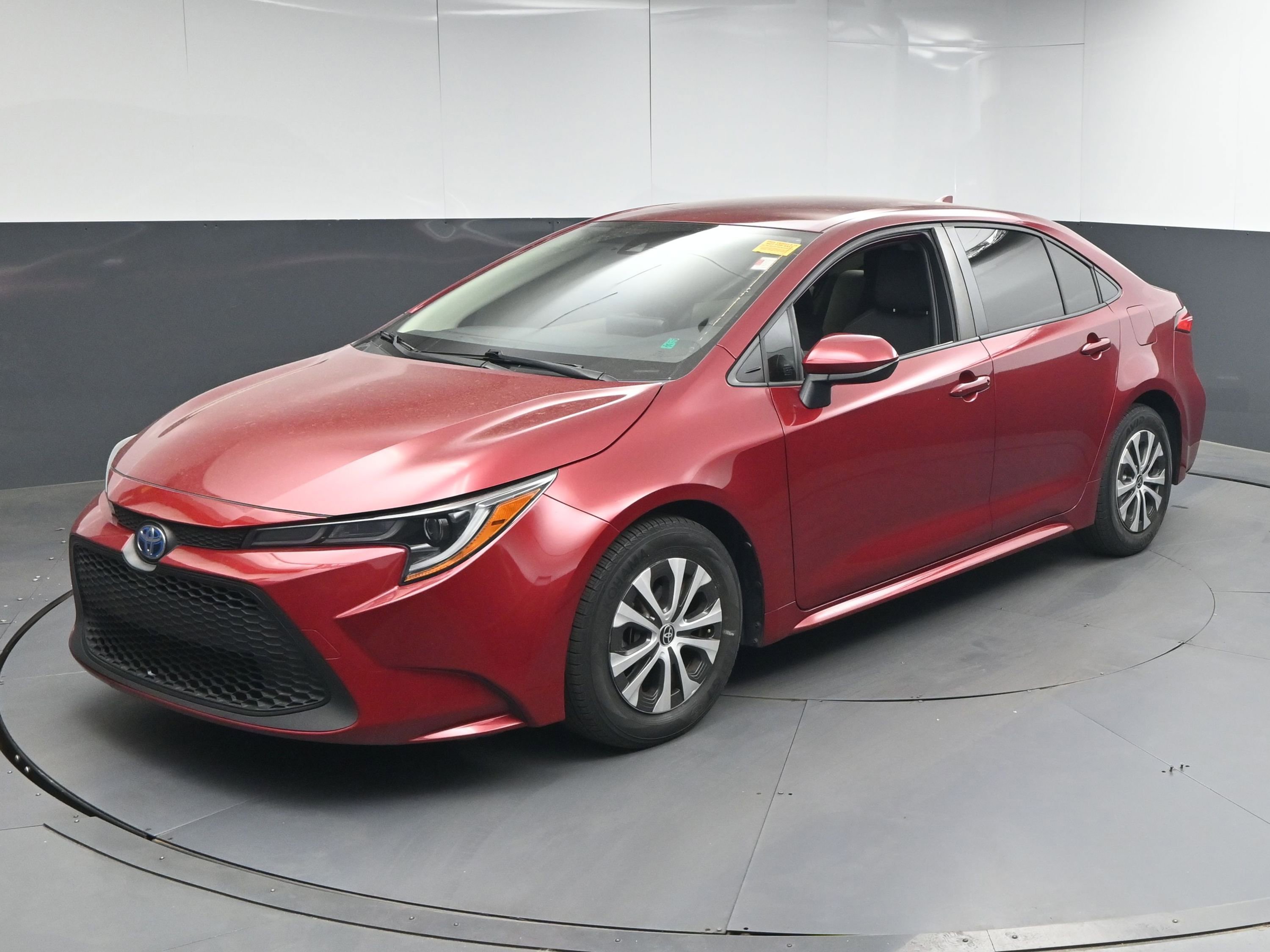 Used 2022 Toyota Corolla LE FWD image 4
