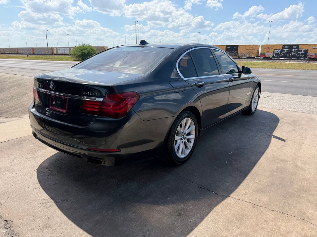Used 2015 BMW 740i RWD image 19
