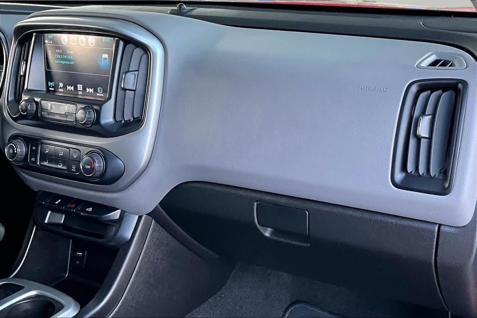 Used 2018 Chevrolet Colorado LT w/ LT Convenience Package AWD/4WD image 19