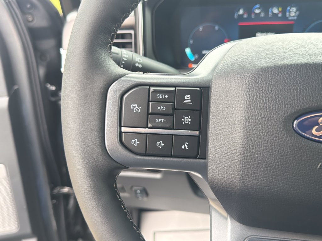 New 2027 Ford F250 Lariat w/ Black Appearance Package AWD/4WD image 18