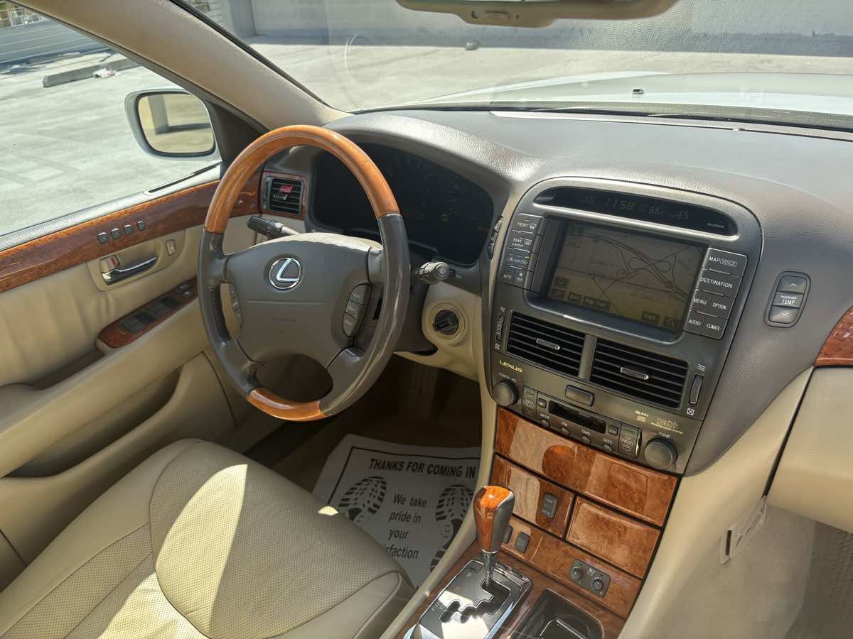 Used 2005 Lexus LS 430 image 32