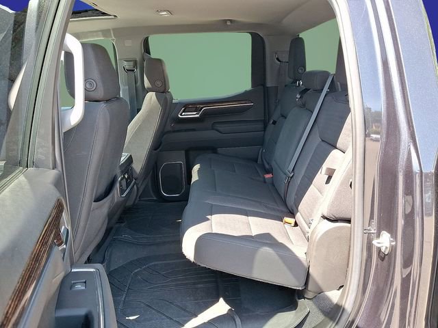Used 2022 GMC Sierra 1500 Elevation w/ LPO, Elevation Black Package AWD/4WD image 7