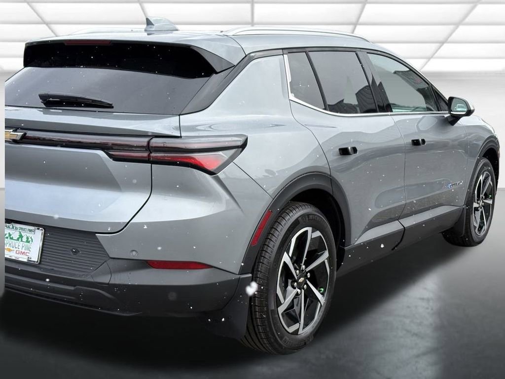 New 2026 Chevrolet Equinox EV LT image 41
