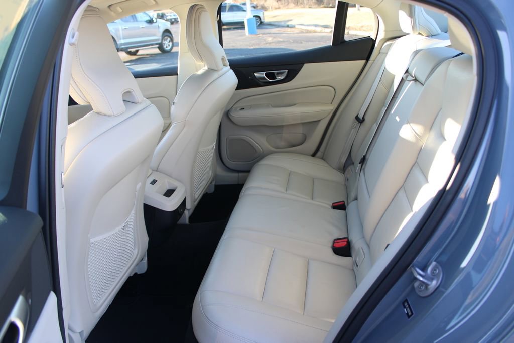 Used 2024 Volvo S60 B5 Plus image 23