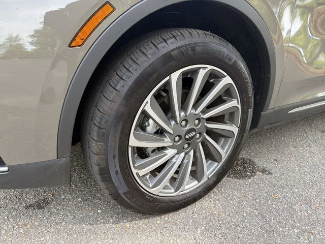 Used 2025 Lincoln Corsair Reserve image 10