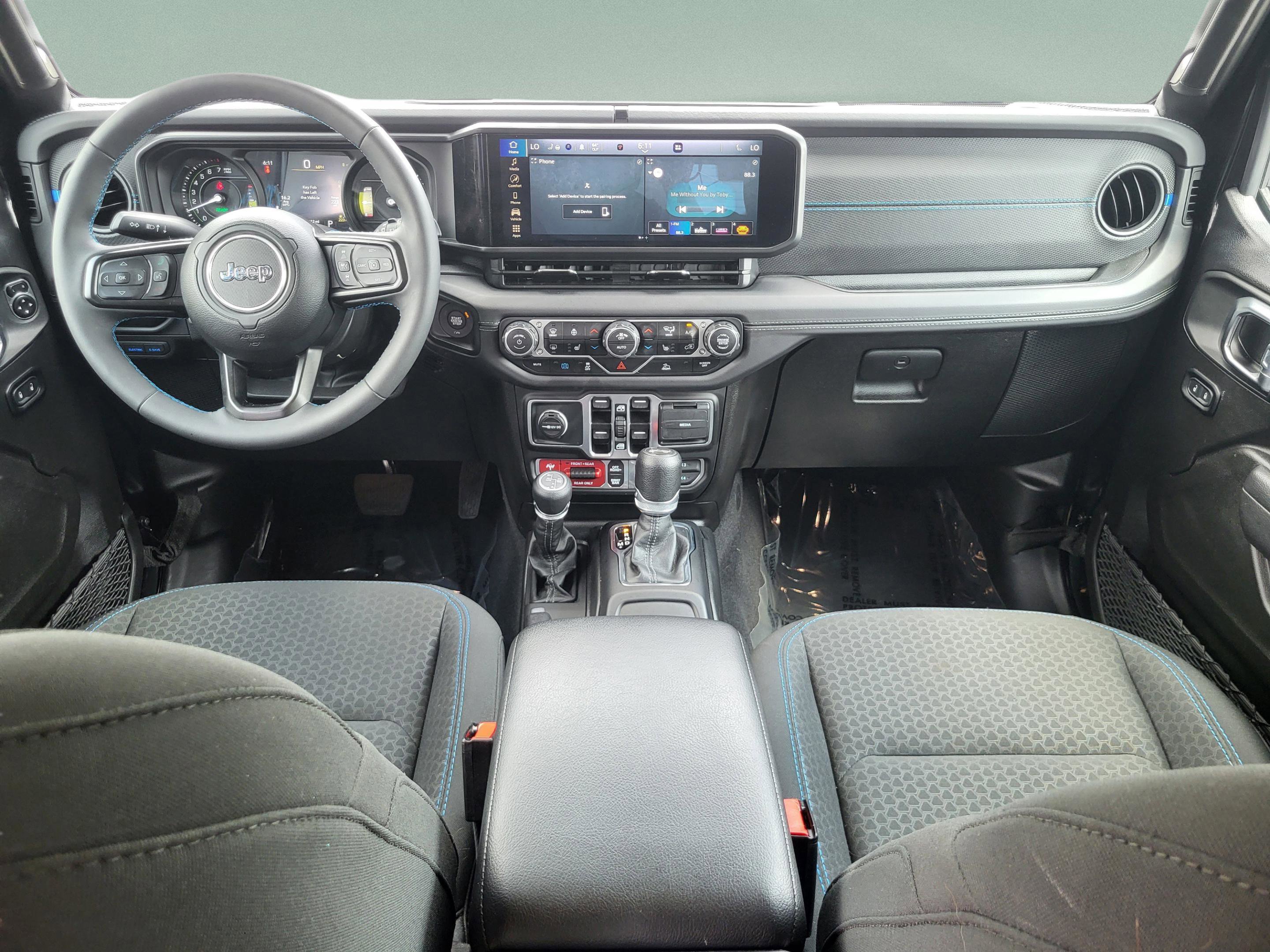 Used 2025 Jeep Wrangler Unlimited Rubicon 4xe w/ Convenience Group image 33