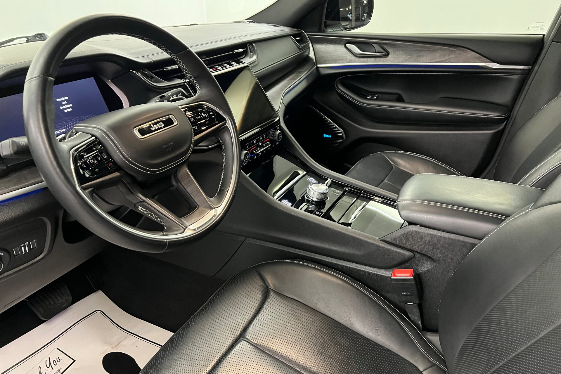 Certified 2022 Jeep Grand Cherokee Overland image 15