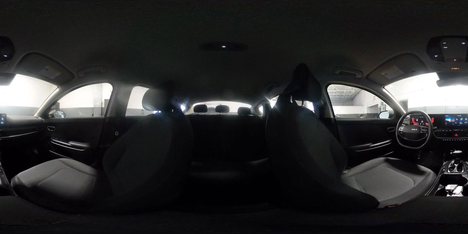 Used 2025 Kia K4 LXS image 43