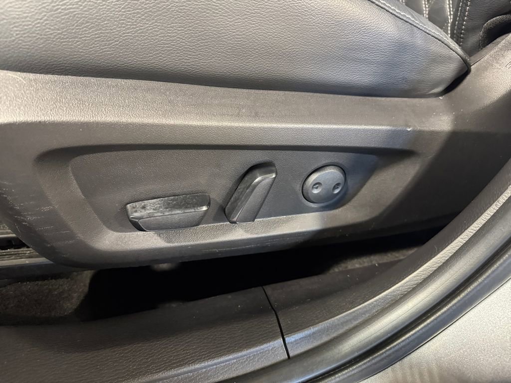 Used 2022 Mitsubishi Outlander SEL image 13