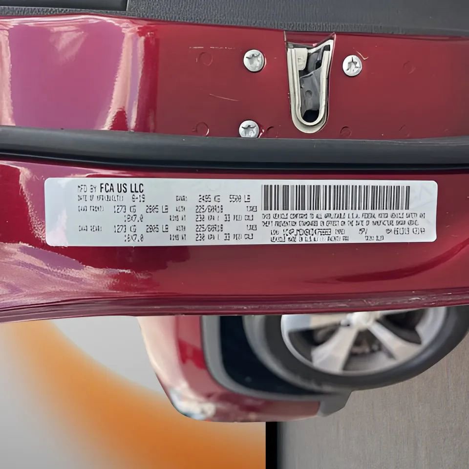 Used 2019 Jeep Cherokee Limited AWD/4WD image 18