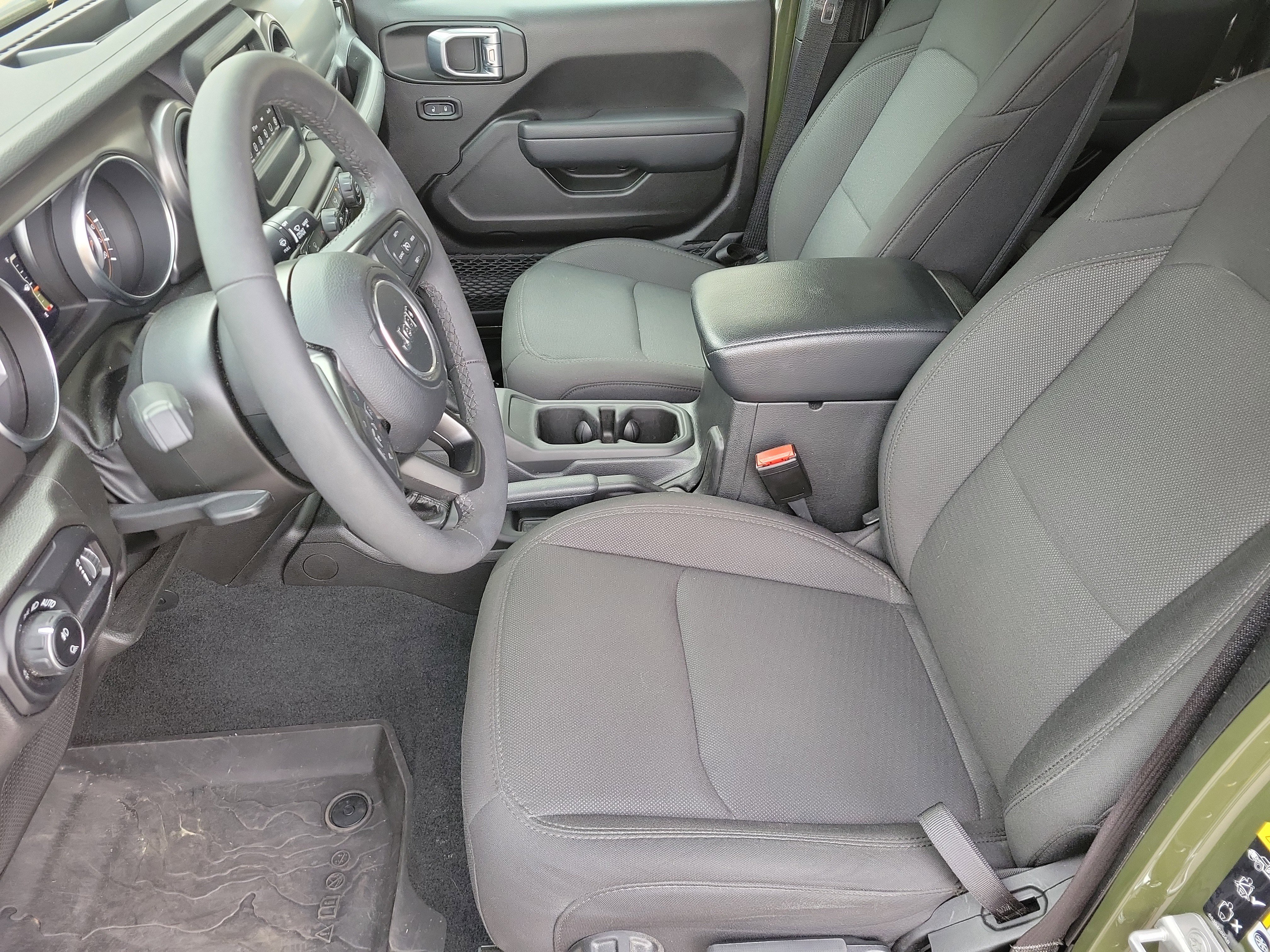 Used 2023 Jeep Gladiator Willys image 9