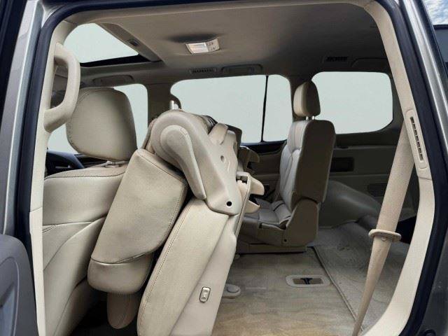 Used 2019 Lexus LX 570 4WD w/ Luxury Package image 51
