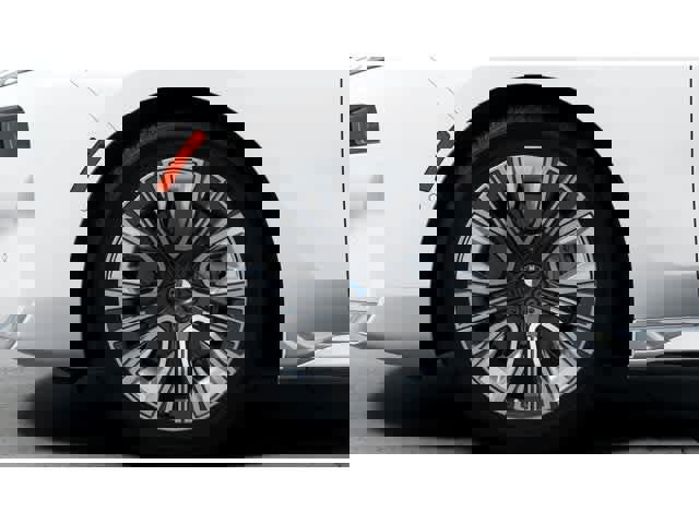 New 2025 BMW i7 eDrive50 image 7