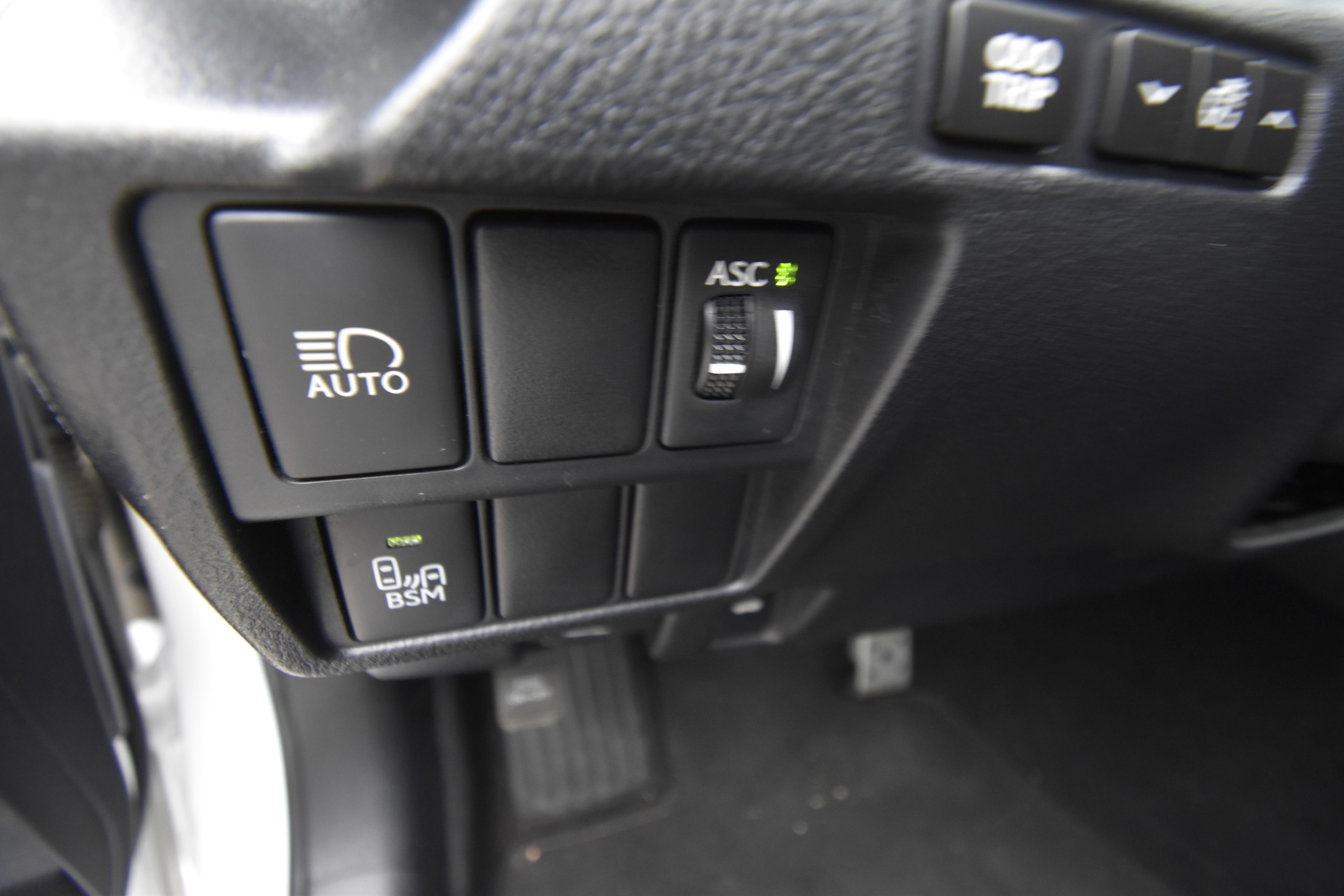 Used 2017 Lexus IS 200t F Sport w/ F Sport Package RWD image 12