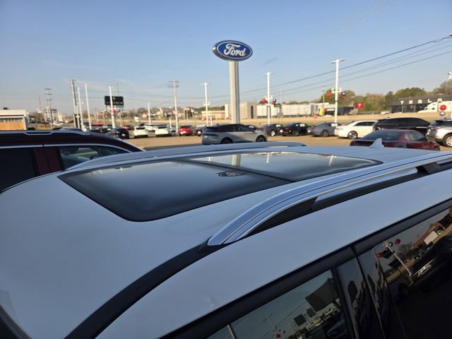 Used 2021 Ford Explorer Platinum w/ Equipment Group 601A image 5