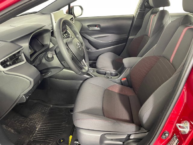 Used 2026 Toyota Corolla SE w/ SE Package FWD image 2