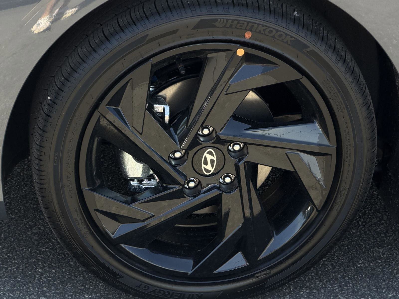 New 2026 Hyundai Elantra SEL Sport FWD image 6