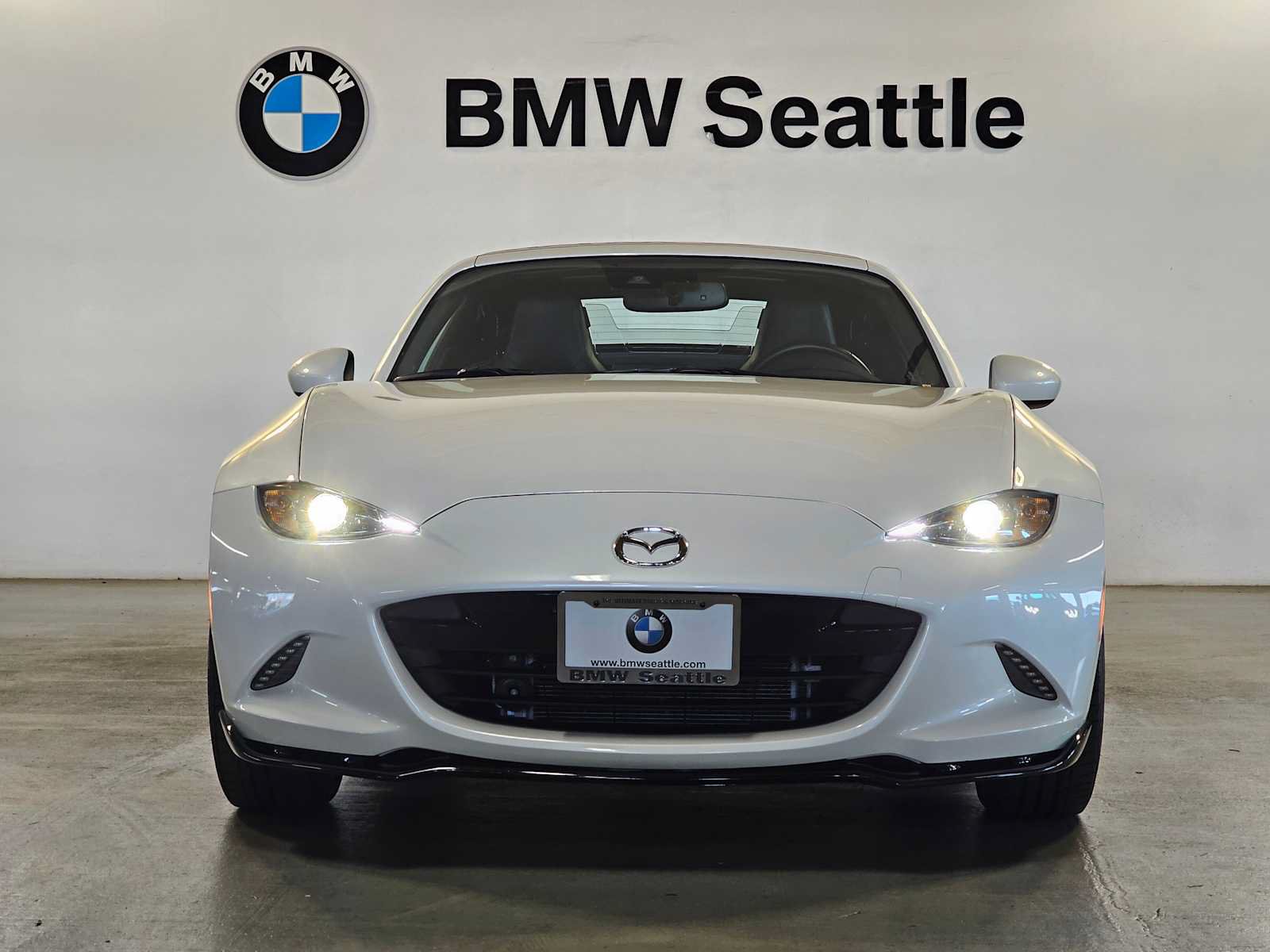 Used 2023 MAZDA MX-5 Miata Grand Touring w/ Appearance Package RWD image 6