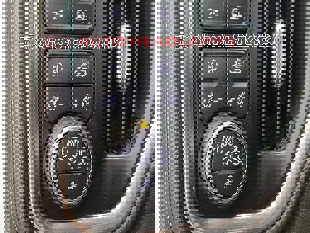 Used 2019 Chevrolet Silverado 1500 LTZ w/ LTZ Plus Package image 31