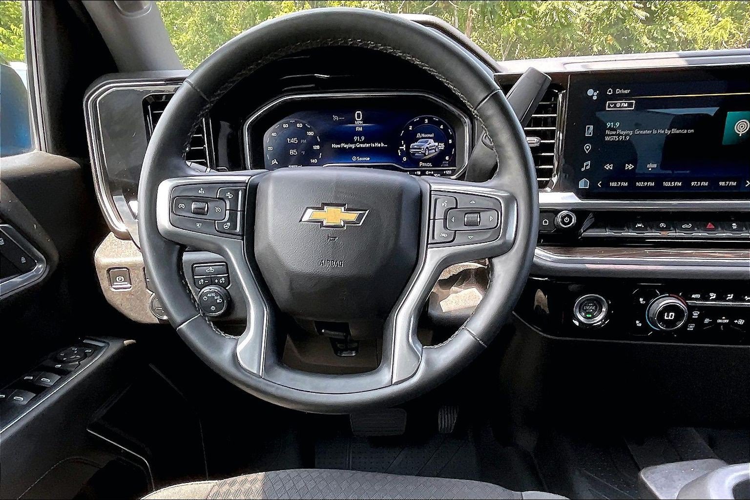 Used 2023 Chevrolet Silverado 1500 LT w/ Protection Package AWD/4WD image 5