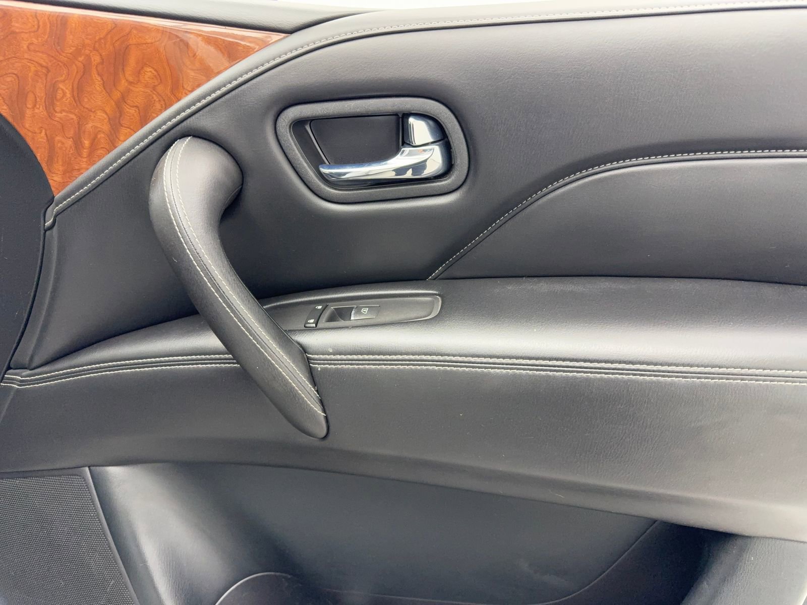 Used 2018 INFINITI QX80 2WD w/ Driver Assistance Package image 46