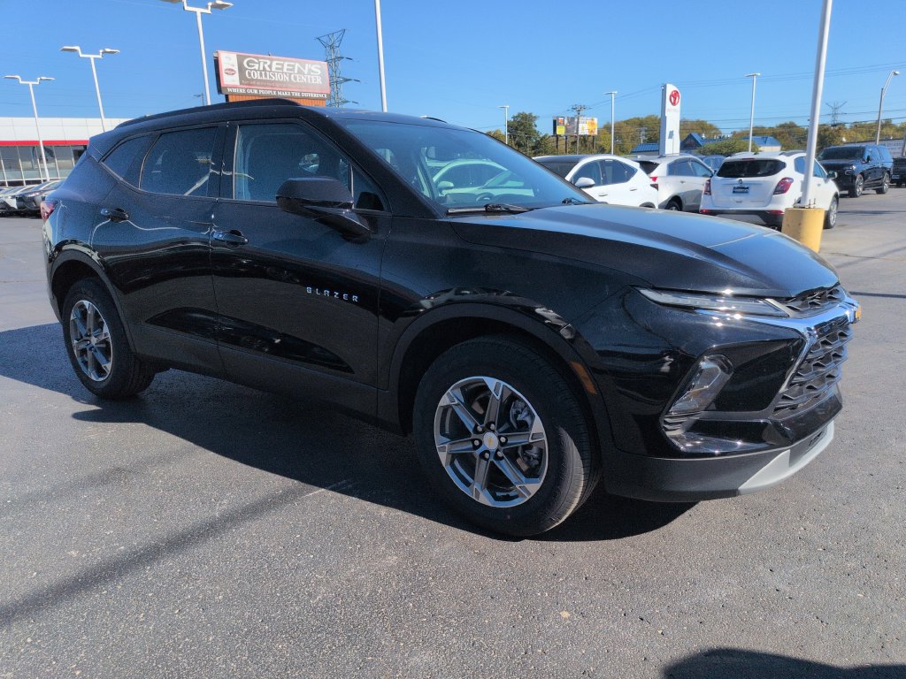 Used 2024 Chevrolet Blazer LT w/ Convenience Package FWD image 7