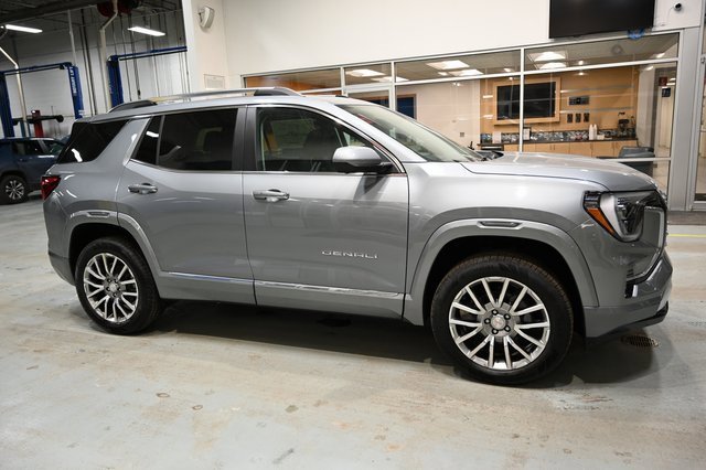 New 2026 GMC Terrain Denali w/ LPO, Floor Liner Package image 4