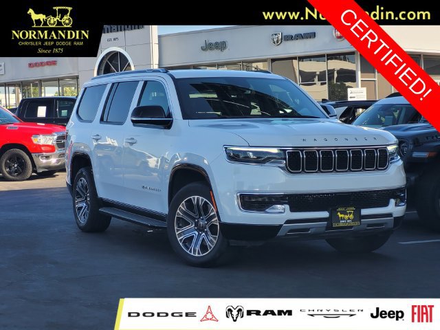 Certified 2024 Jeep Wagoneer Series II w/ Flexible Seating Group