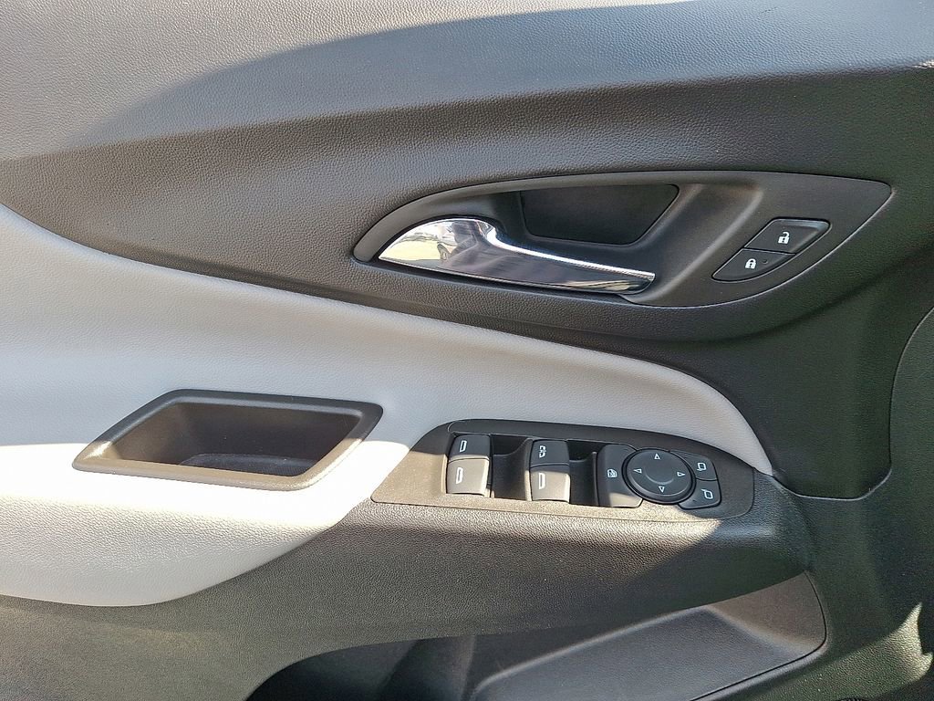 Used 2023 Chevrolet Equinox LS w/ LS Convenience Package image 18