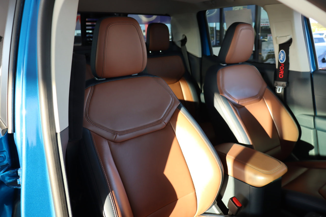 Used 2022 Ford Maverick Lariat w/ Lariat Luxury Package image 38