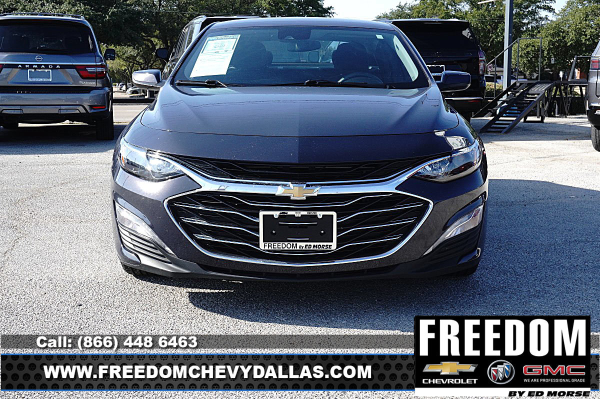 Certified 2025 Chevrolet Malibu LT FWD image 2