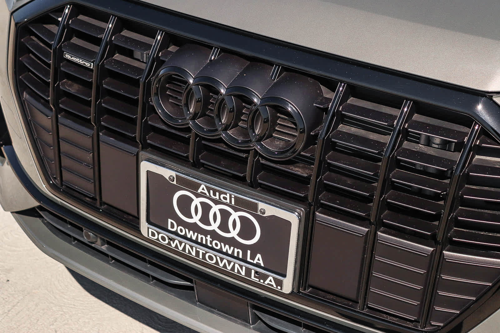 Used 2025 Audi Q3 2.0T Premium w/ Convenience Package AWD/4WD image 8